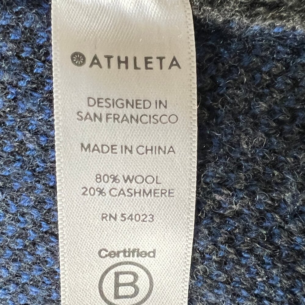 Sweater - Picture 6 of 6
